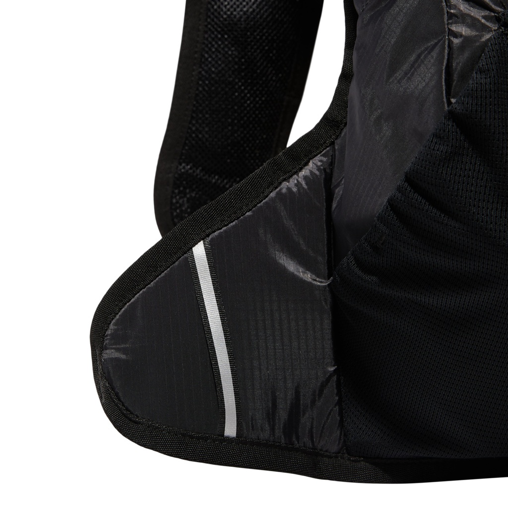 Рюкзак ASICS LIGHTWEIGHT RUNNING BACKPACK 2.0 3013A575-001
