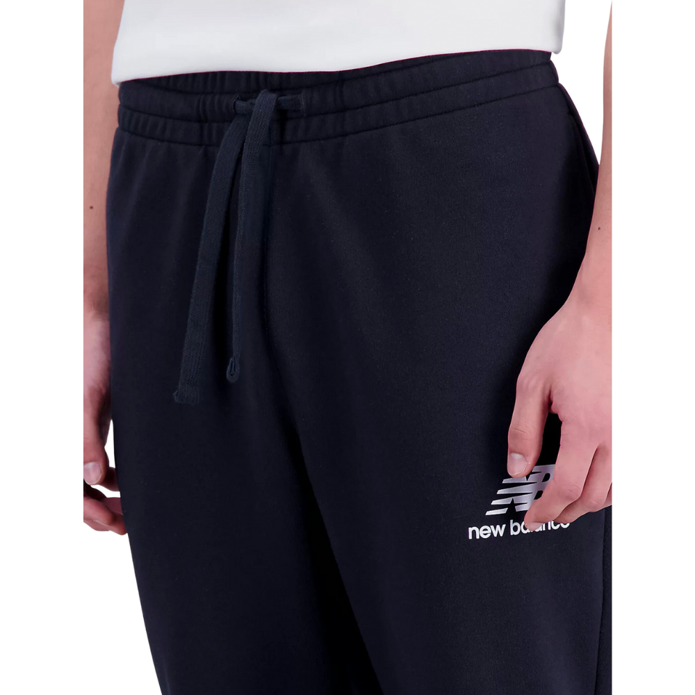 Чоловічі спортивні штани New Balance Essentials Stacked Logo MP31539BK