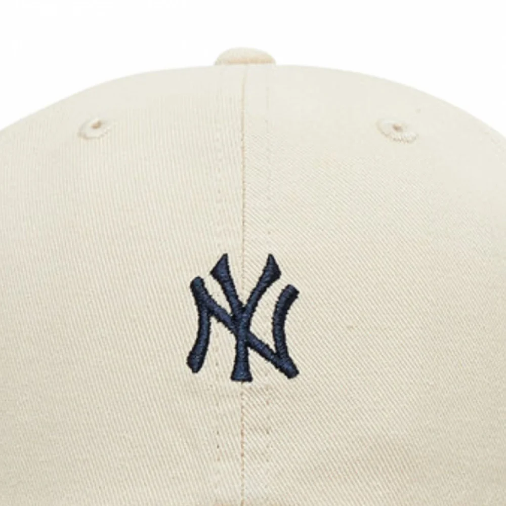 Кепка 47 Brand NEW YORK YANKEES BASE RUNNER B-BSRNR17GWS-NT