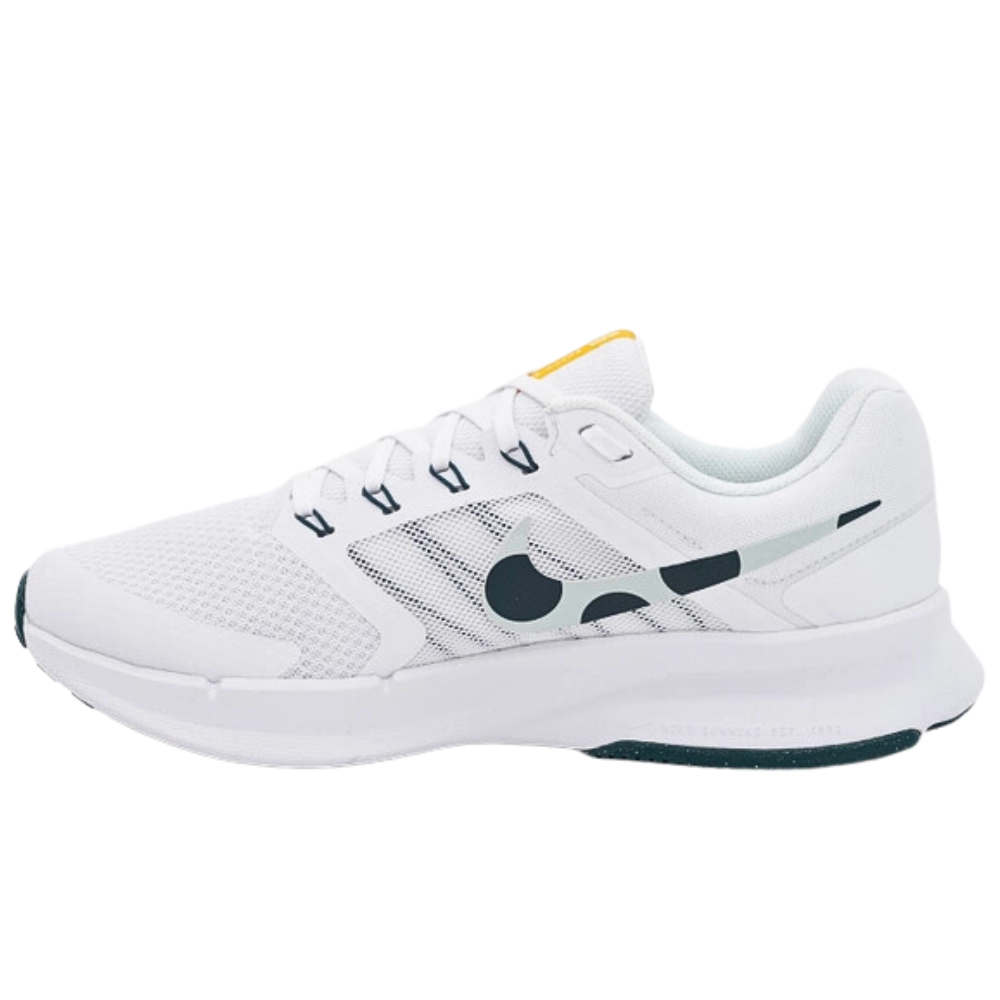 Чоловічі бігові кросівки NIKE RUN SWIFT 3 DR2695-100