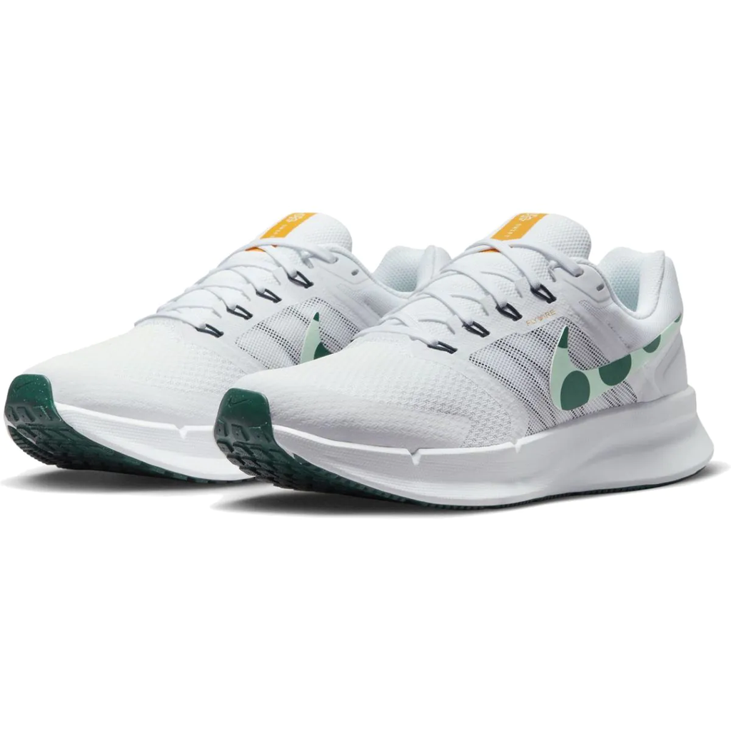 Чоловічі бігові кросівки NIKE RUN SWIFT 3 DR2695-100