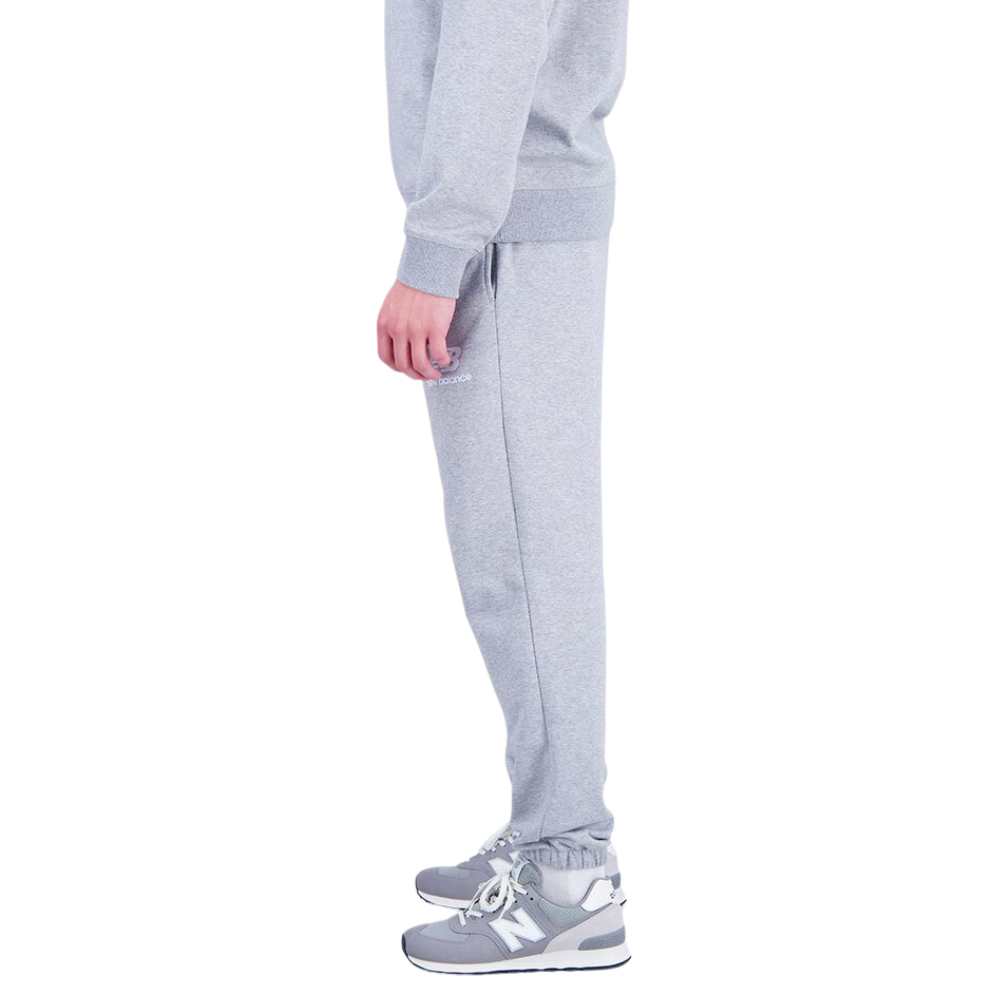 Чоловічі спортивні штани New Balance Essentials Stacked Logo MP31539AG