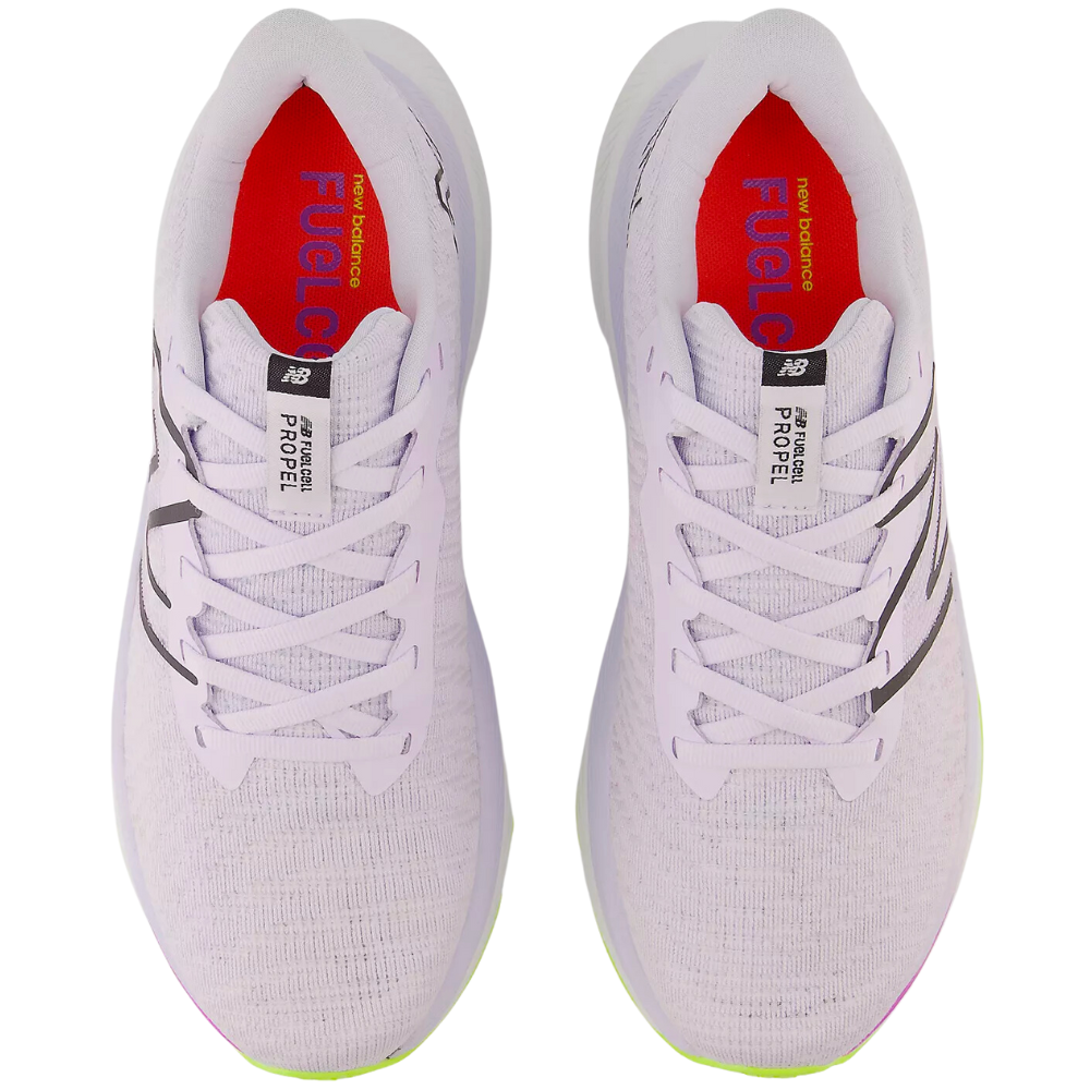 Жіночі бігові кросівки New Balance Propel V4 WFCPRLG4