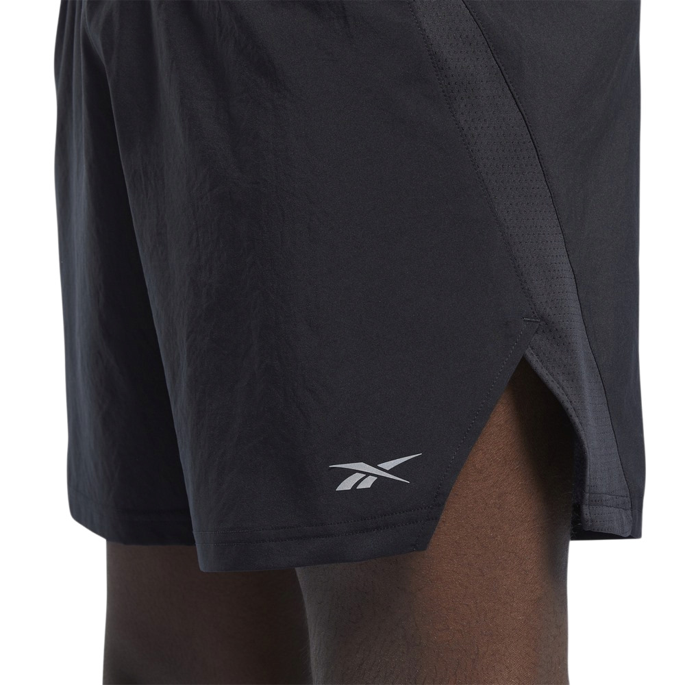 Чоловічі спортивні шорти Reebok Essentials Running Woven GR9232
