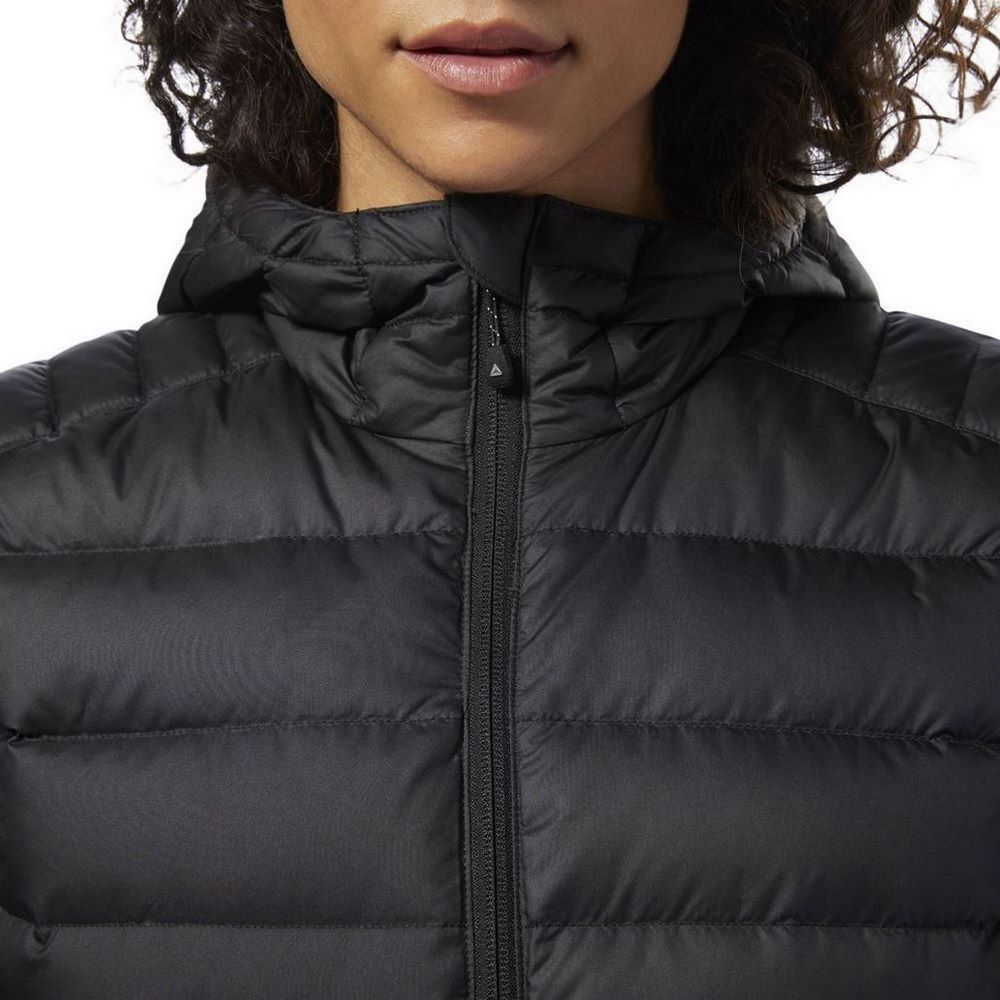 Жіночий пуховик Reebok OUTDOOR. ПУХОВИК OUTDOOR CD7942
