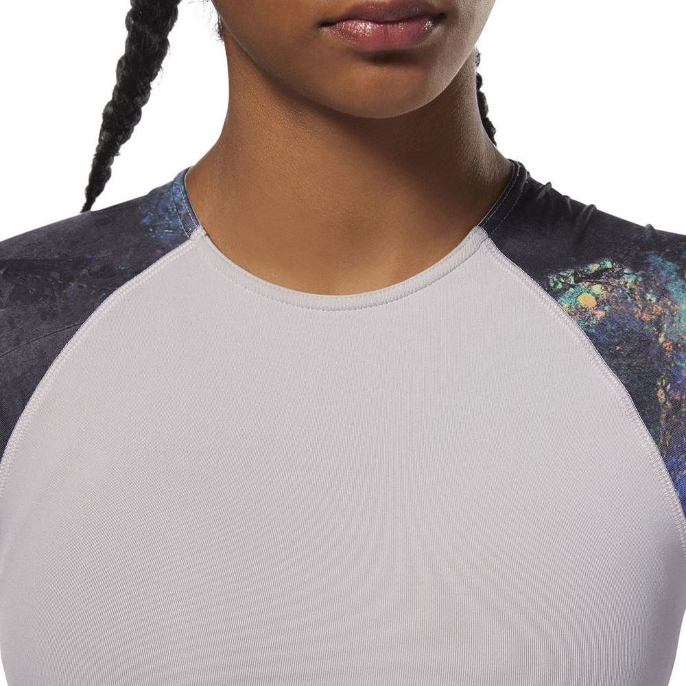 Жіноча футболка Reebok ACTIVCHILL OIL SLICK D93886
