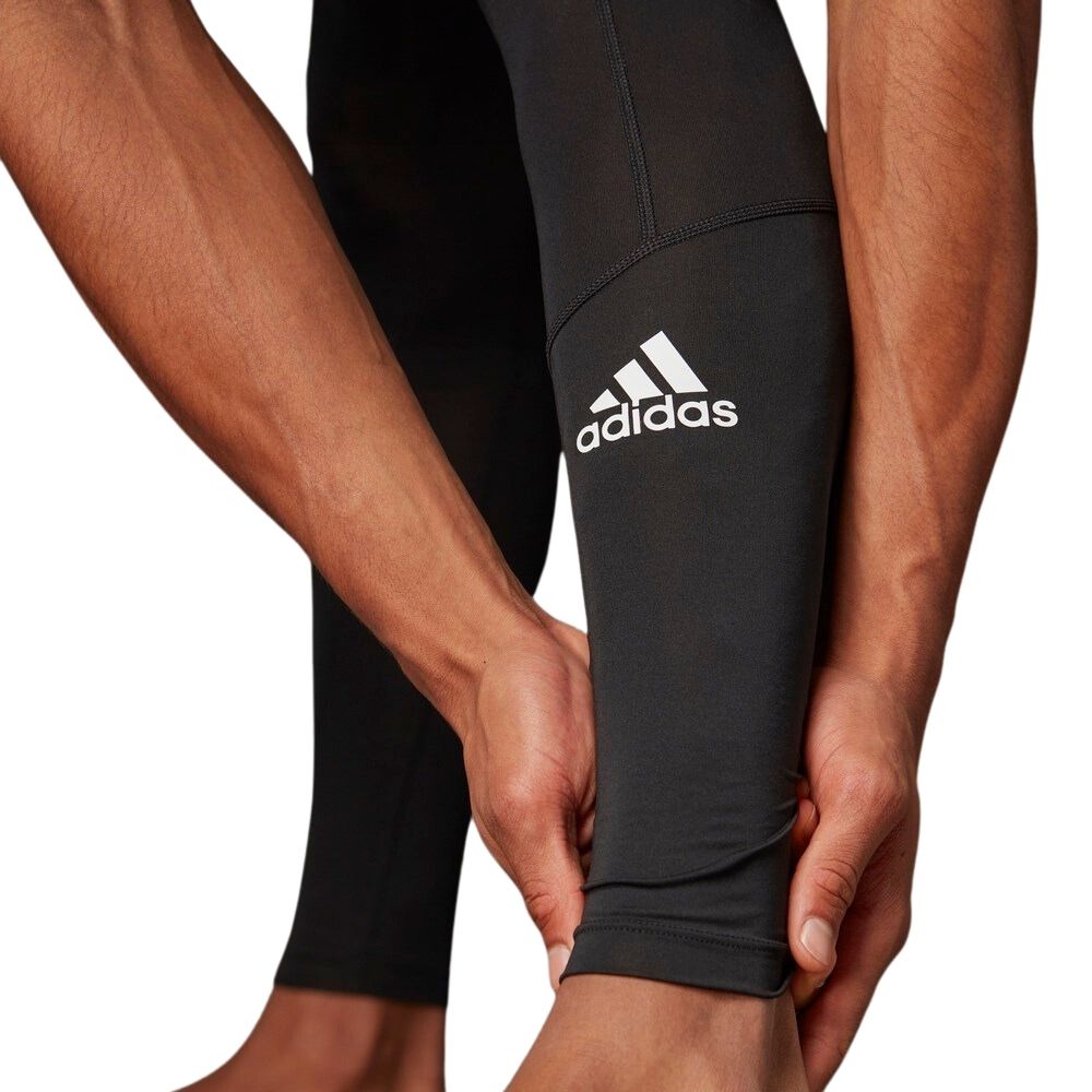 Чоловічі спортивні легінси Adidas Techfit GM5036