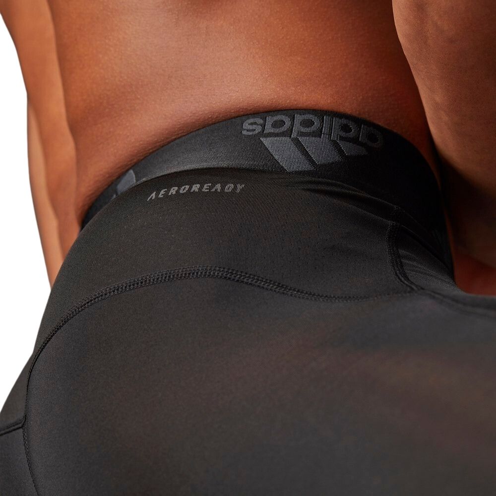 Чоловічі спортивні легінси Adidas Techfit GM5036