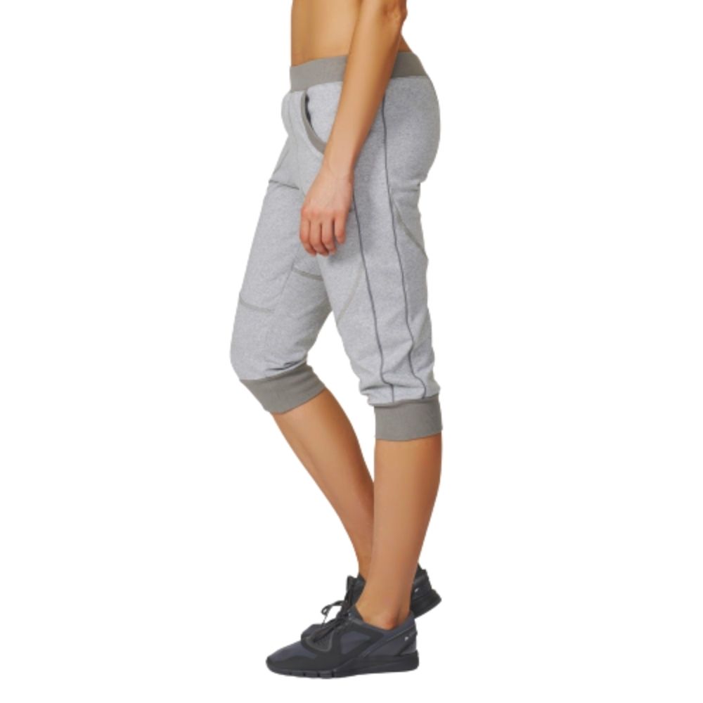 Жіночі бріджі Adidas ESS 3/4 SWEATPA AX7088