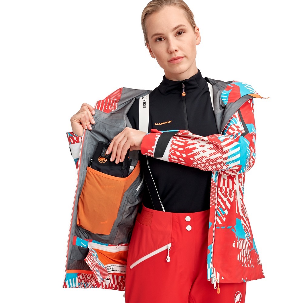 Жіноча куртка для туризму Mammut Nordwand Visiflage HS Hooded Jacket Women 1010-28100-AZAL