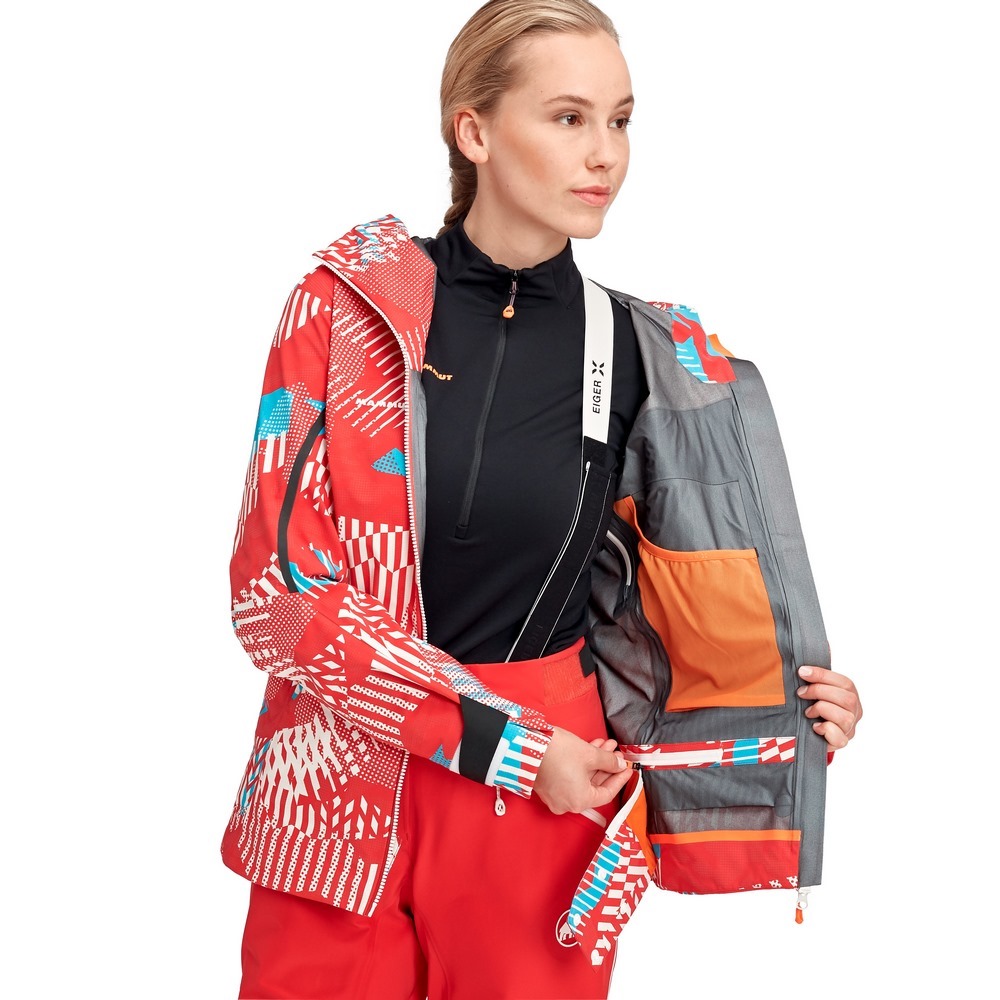 Жіноча куртка для туризму Mammut Nordwand Visiflage HS Hooded Jacket Women 1010-28100-AZAL