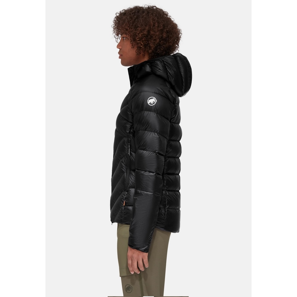 Чоловіча куртка для туризму Mammut Taiss IN Hooded Jacket Men 1013-02700-BLAC