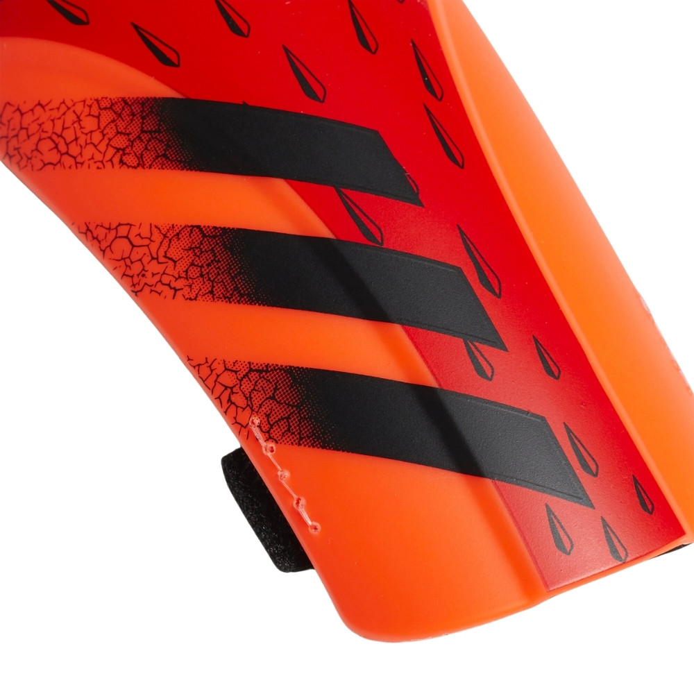 Футбольні щитки Adidas Predator Training GR1520