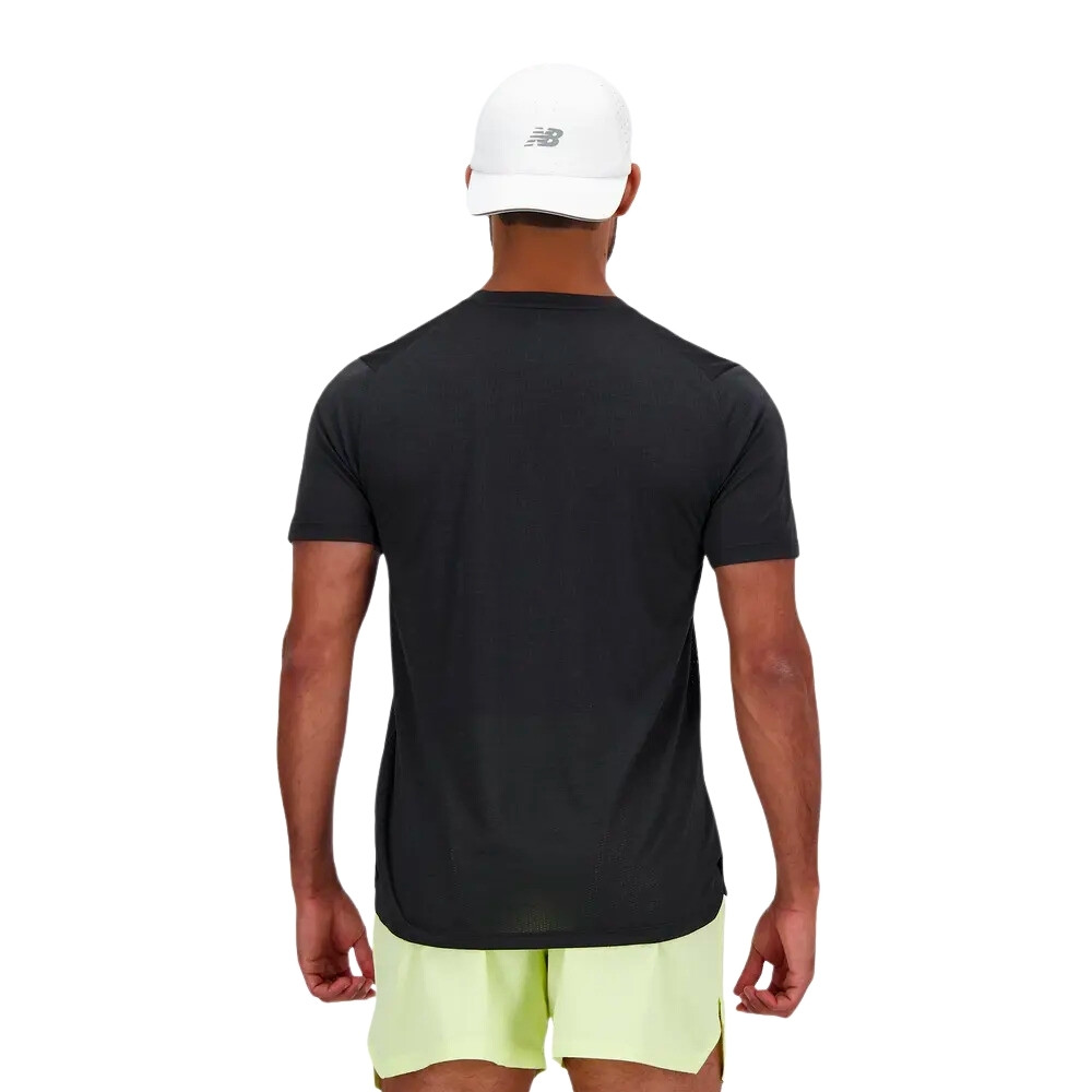 Чоловіча спортивна футболка New Balance Performance MT41253BK