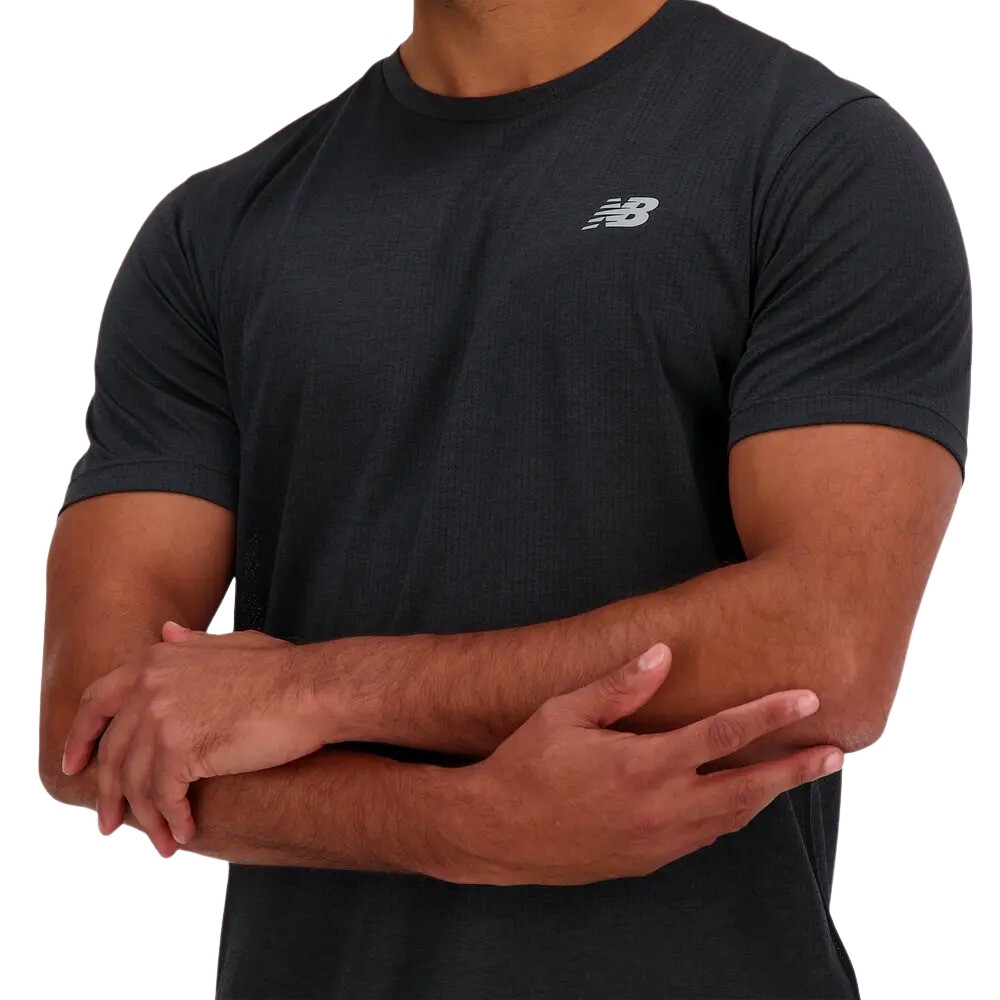 Чоловіча спортивна футболка New Balance Performance MT41253BK