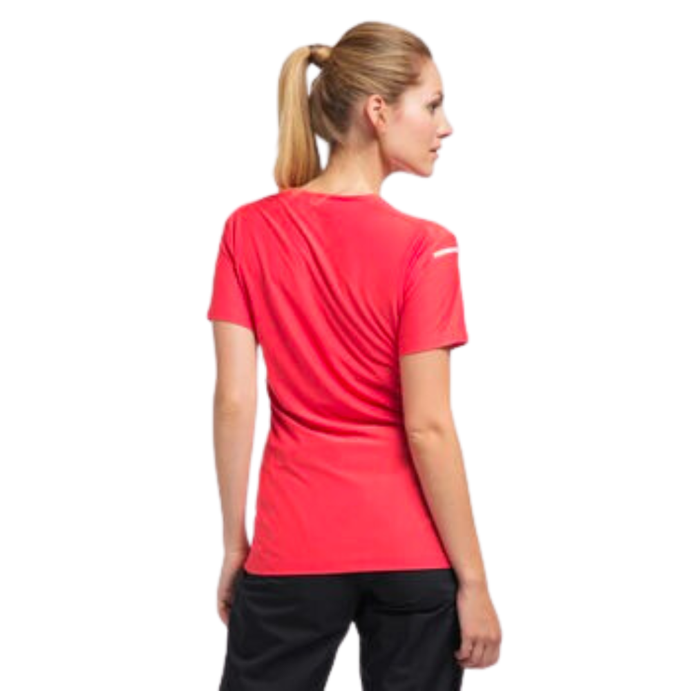 Жіноча спортивна футболки Haglofs L.I.M Tech Tee Women 604566-HIBI