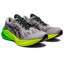 Чоловічі бігові кросівки ASICS NOVABLAST 3 1011B458-021