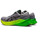 Чоловічі бігові кросівки ASICS NOVABLAST 3 1011B458-021