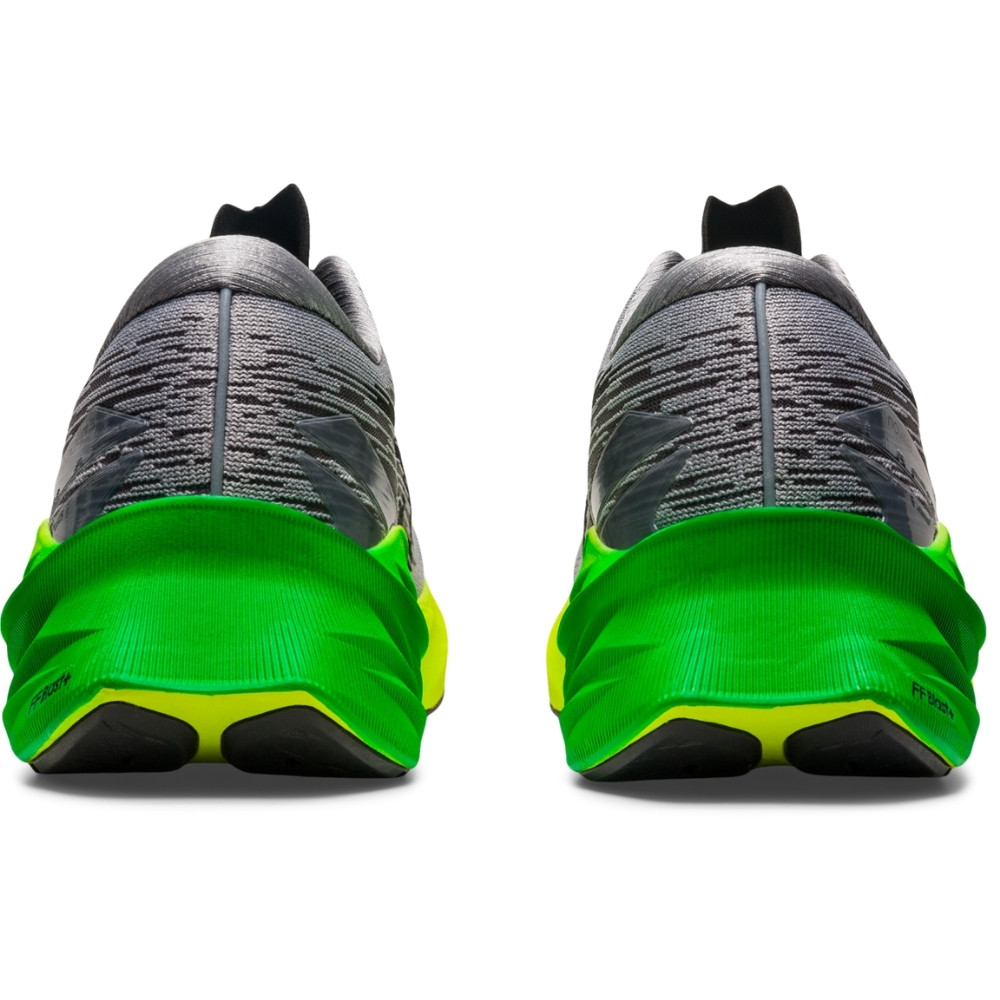 Чоловічі бігові кросівки ASICS NOVABLAST 3 1011B458-021