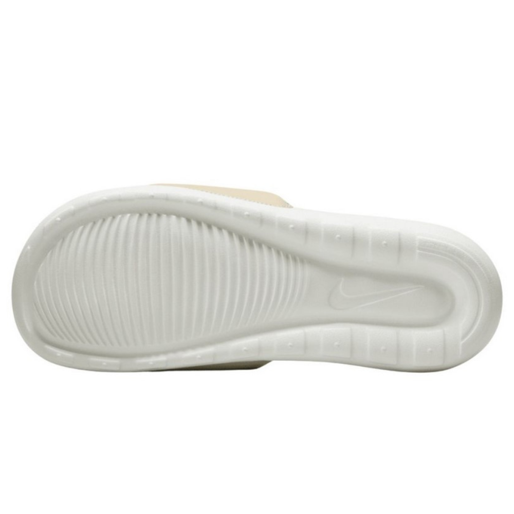 Жіночі шльопанці W NIKE VICTORI ONE SLIDE CN9677-108
