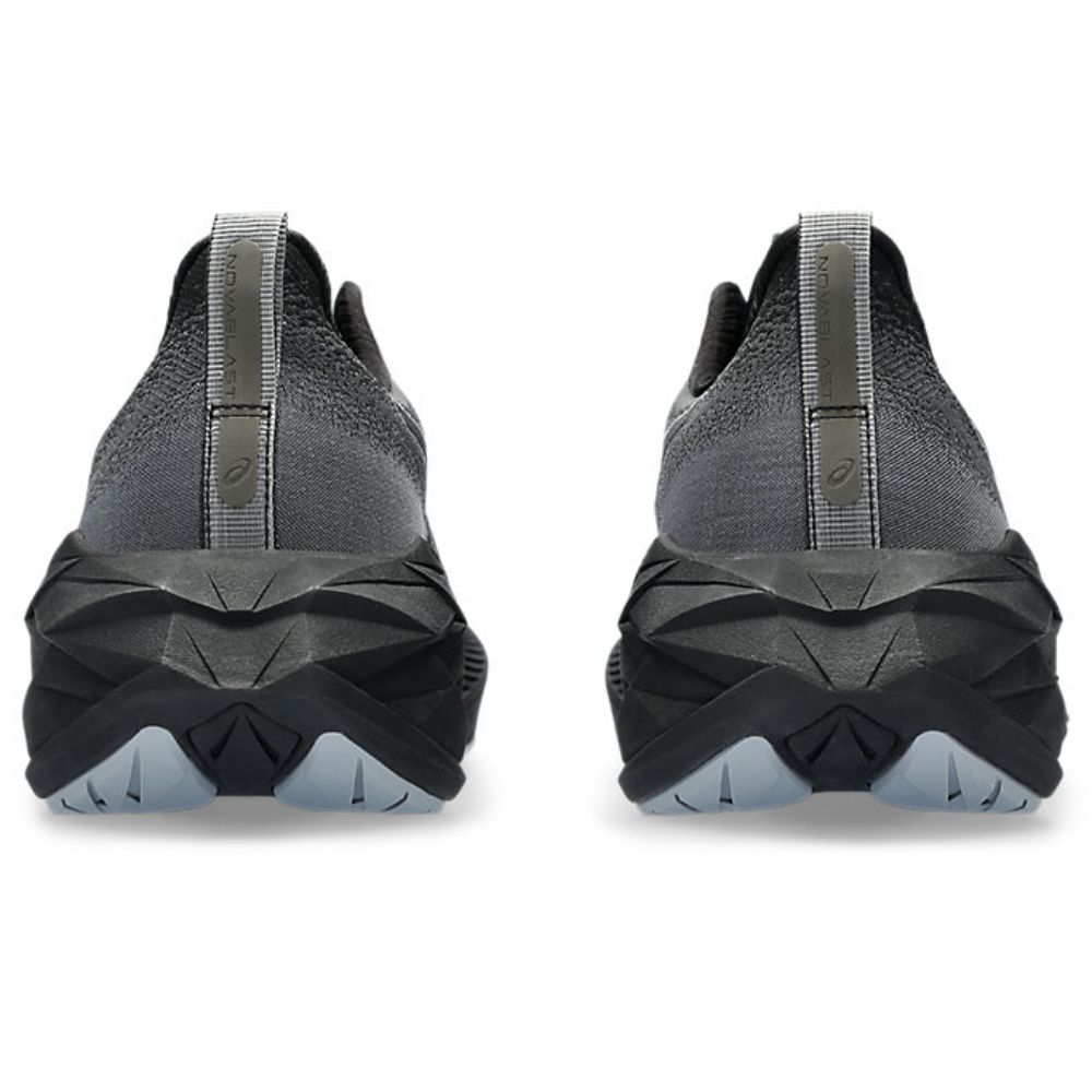 Чоловічі бігові кросівки Asics NOVABLAST 4 1011B693-002