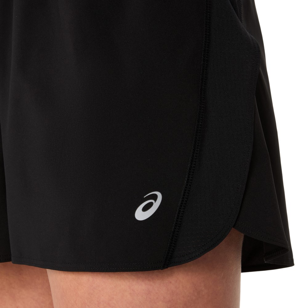 Жіночі шорти ASICS CORE SPLIT SHORT 2012D182-001