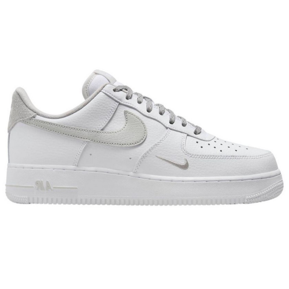 Чоловічі повсякденні кросівки NIKE AIR FORCE 1 07 FV0388-100